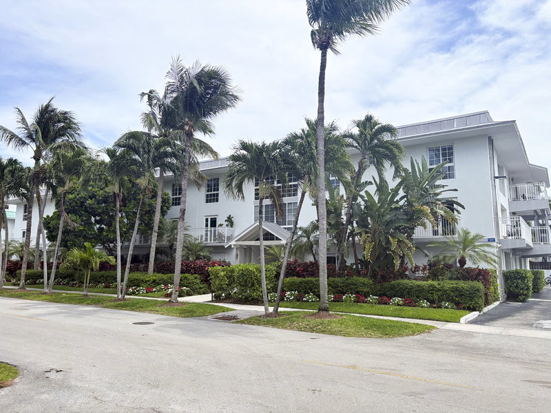 Tropical Acres main photo